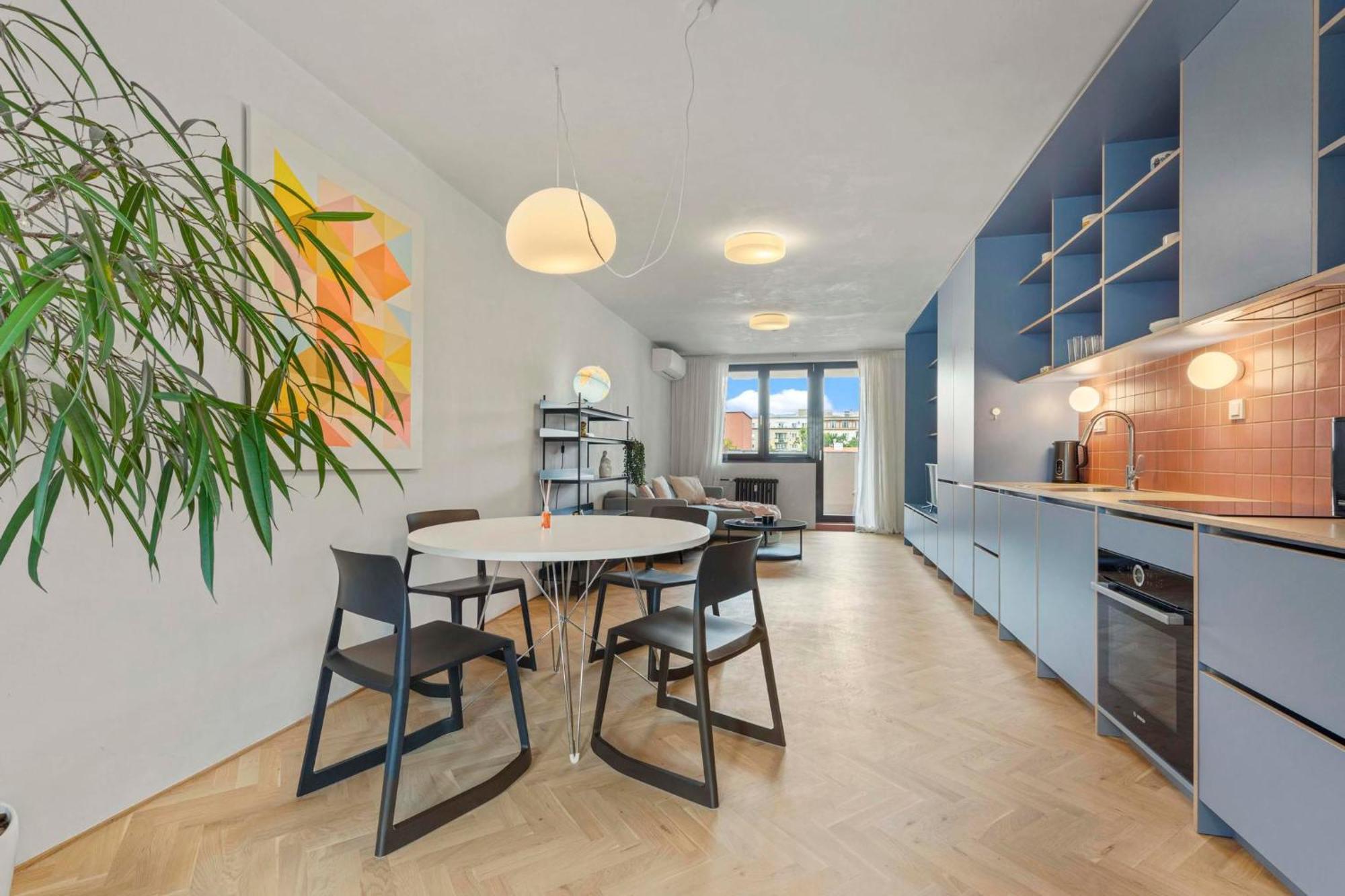 Elegant City Escape - Modern & Central Братислава Экстерьер фото